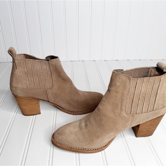 Dolce Vita Tan Suede Ankle Booties EUC - Picture 3 of 7